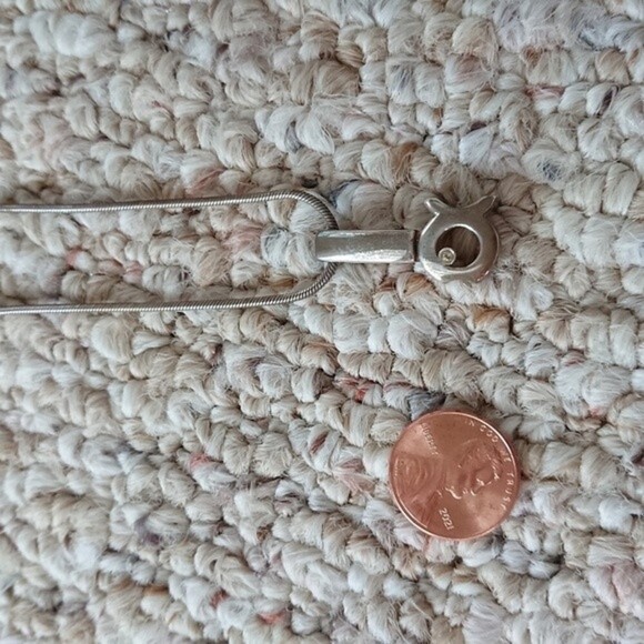 Clio Blue Fish Silver Necklace - Picture 4 of 9